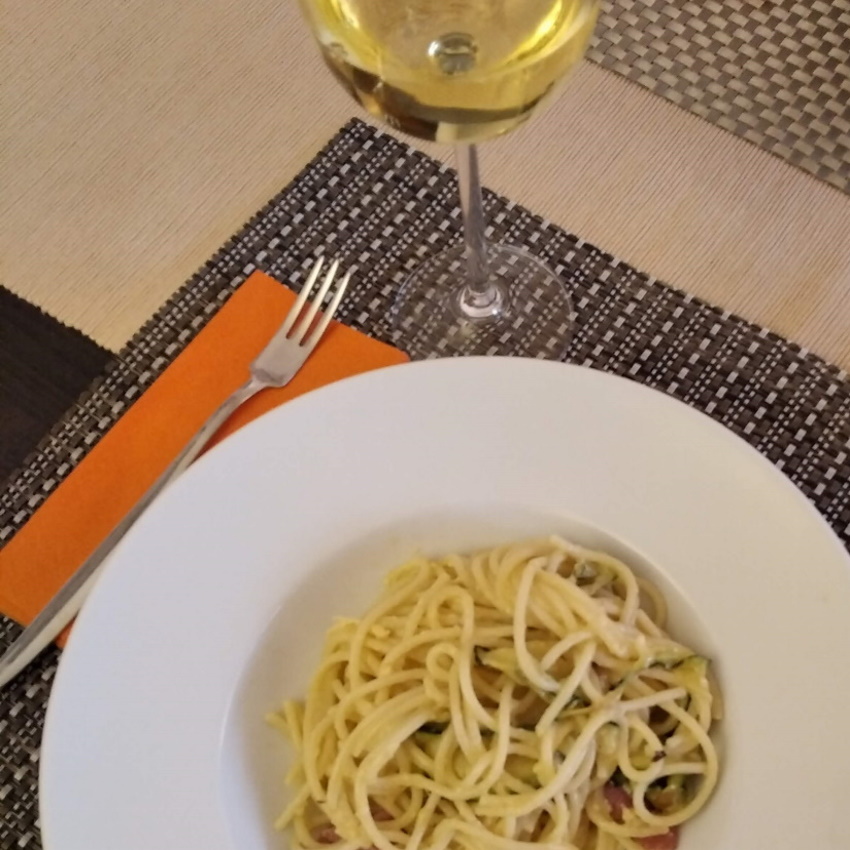 kme spaghetti mit zucchini carbonara